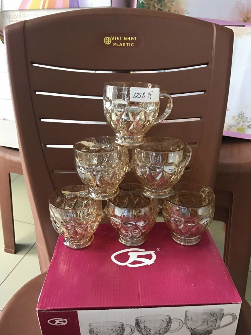 Bộ 6 cốc có quai thủy tinh pha lê ánh vàng