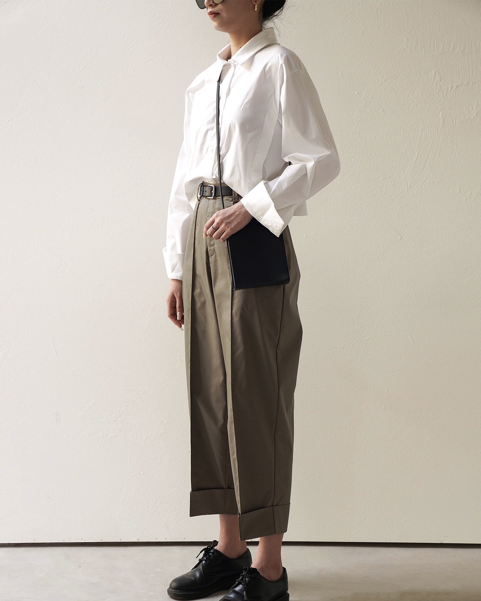 At Least Crop Shirt Áo Sơ Mi Dáng Lửng