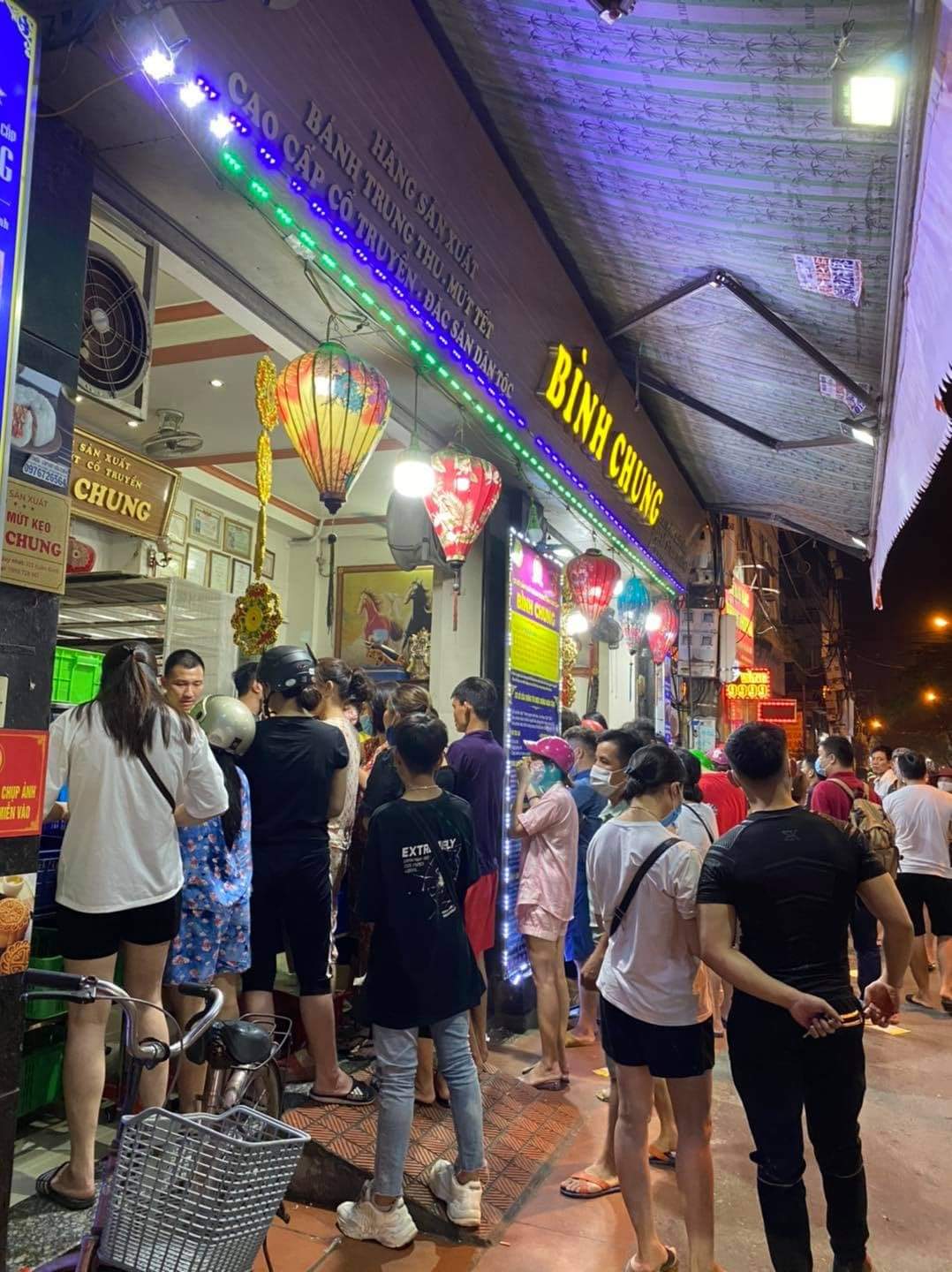 Bánh trung thu nhân sầu riêng