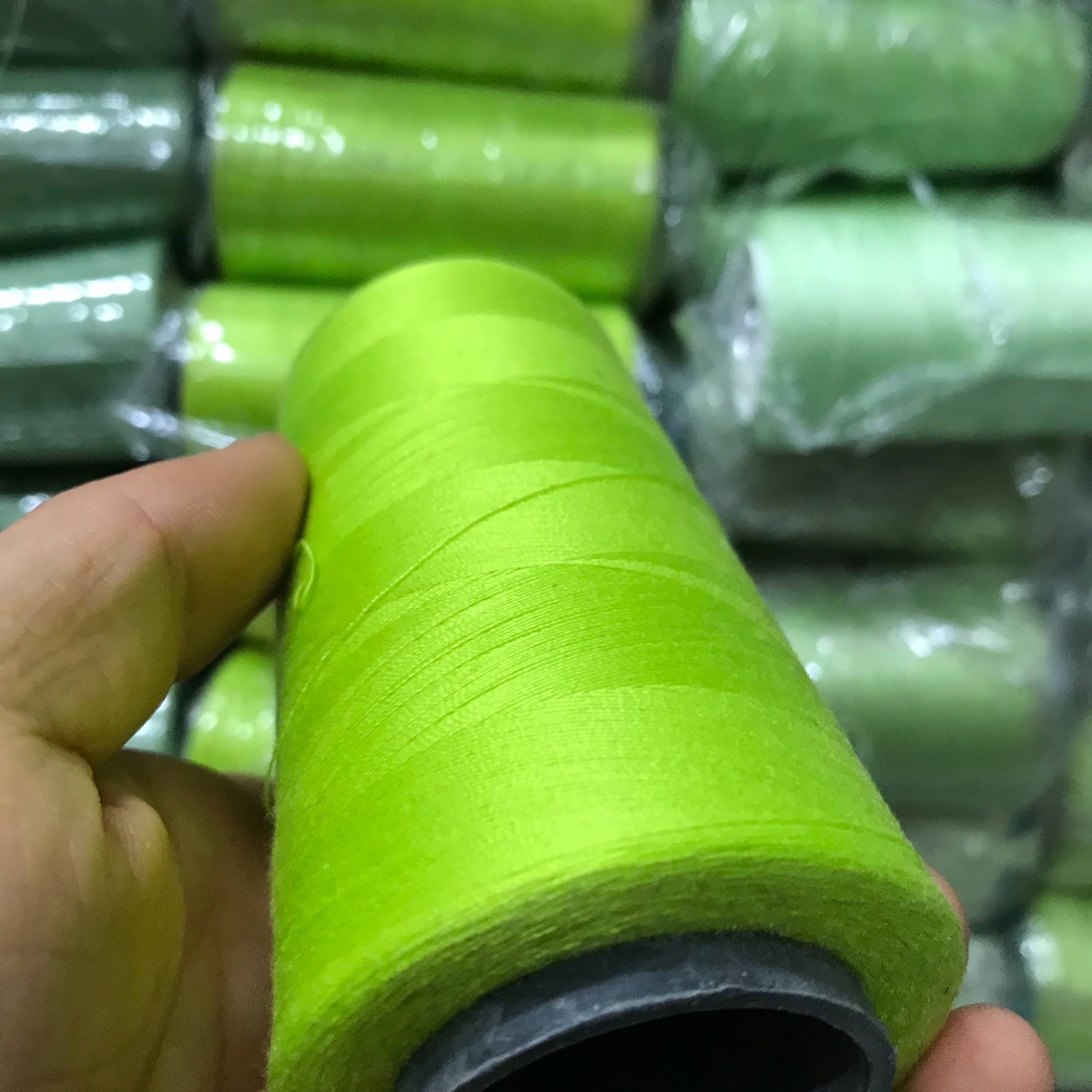 [HCM]Chỉ may màu xanh chuối non