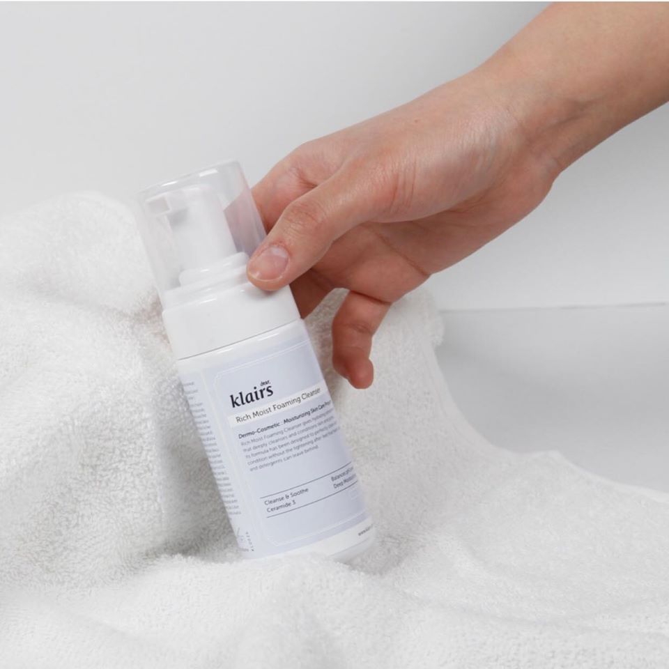 Sữa rửa mặt Klairs Rich Moist Foaming Cleanser 100ml