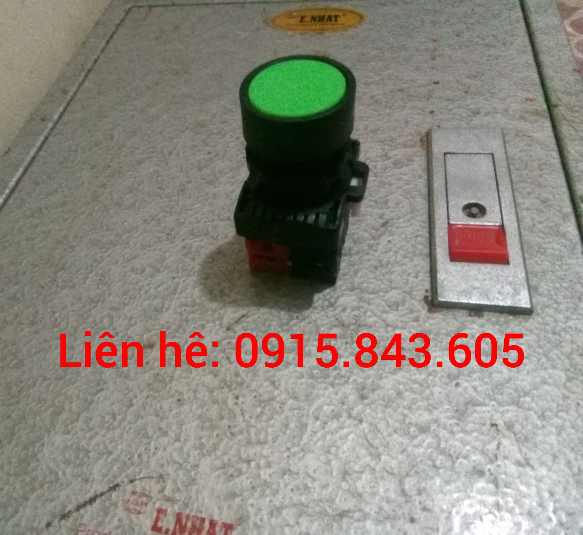 Nút nhấn không đèn idec phi 22 nhấn nhả 1no 1nc màu xanh