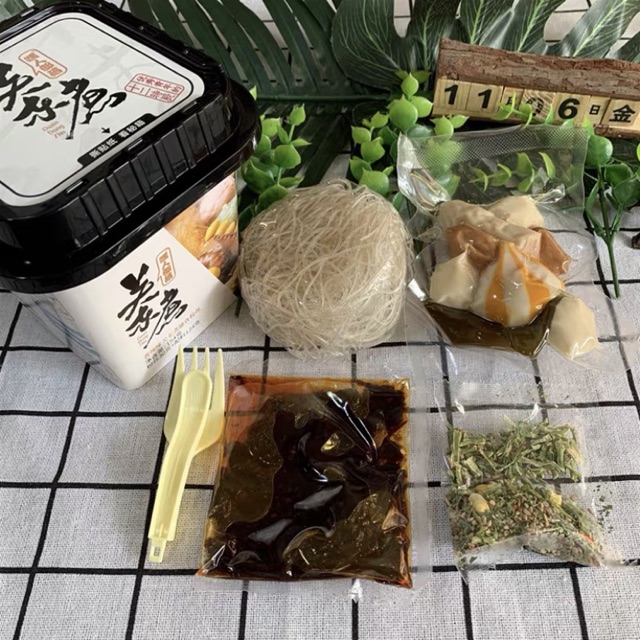 Lẩu Cốc Viên Phô Mai Hải Sản