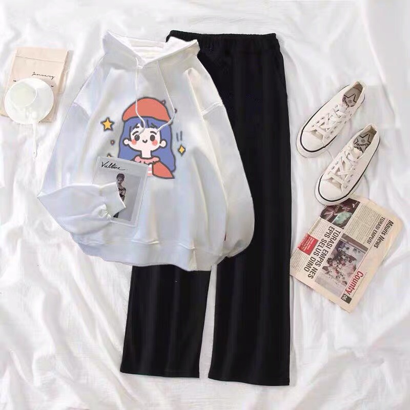SÉT ÁO HOODIE CÔ BÉ MÁ HỒNG ĐỘI MŨ KÈM QUẦN ỐNG RỘNG SIÊU KUTE
