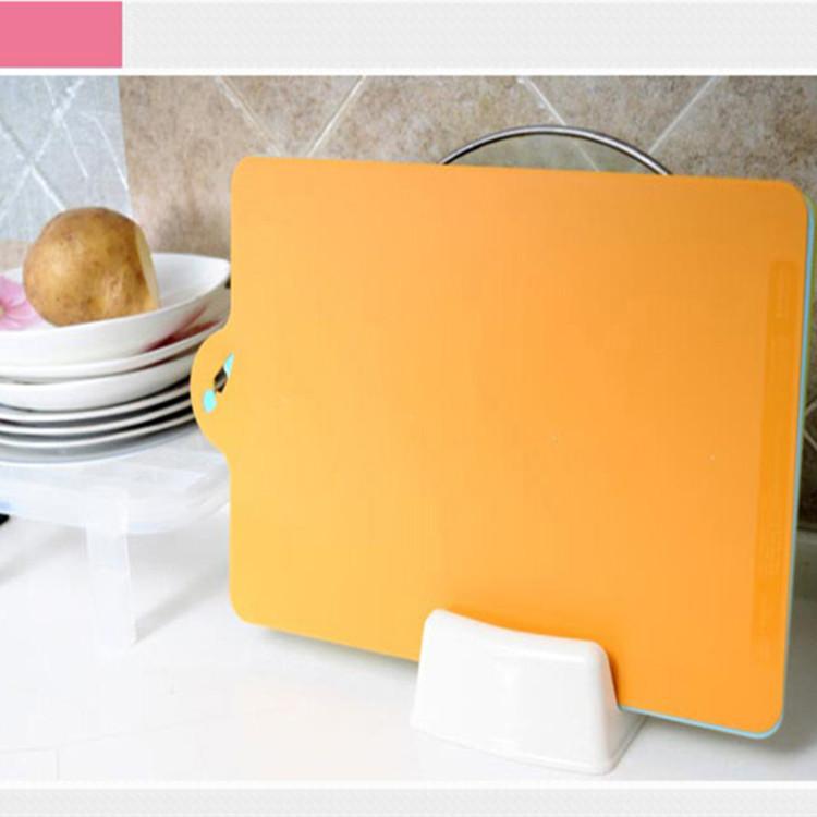 Thớt nhựa dẻo 34.9*24cm (4 màu ,giao màu ngẩu nhiên)