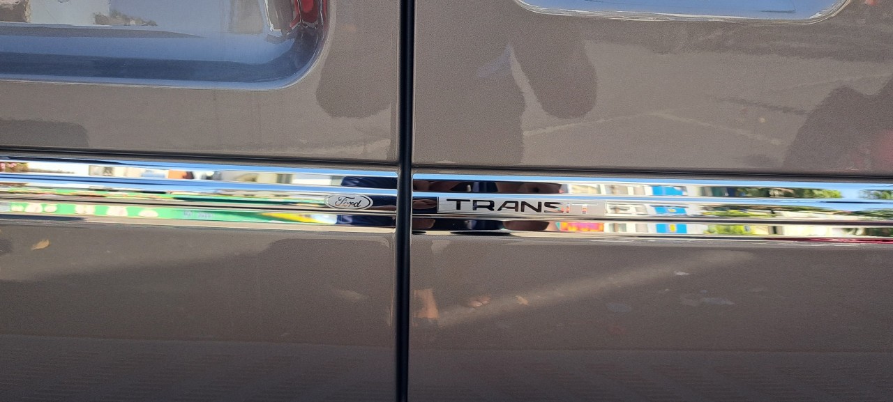 Chỉ INOX viền cửa sau FORD Transit