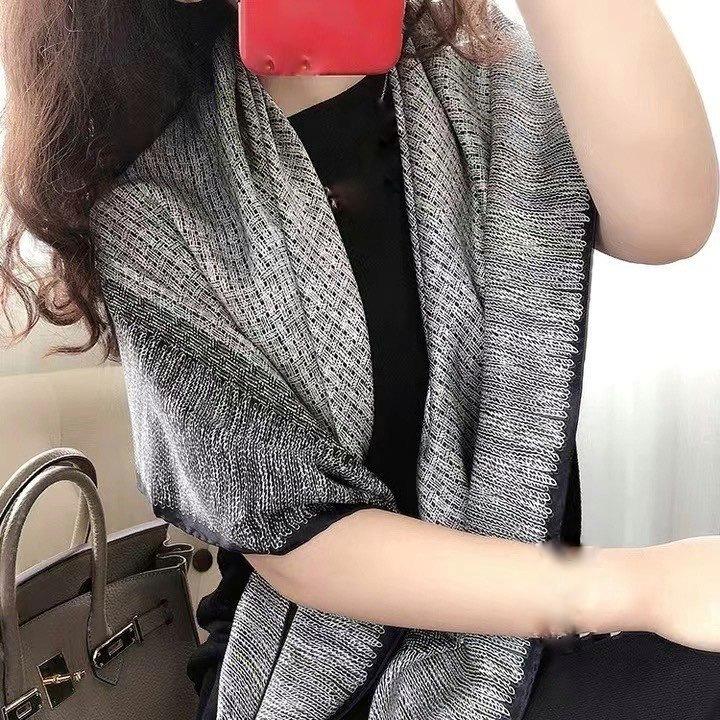Các mẫu khăn lụa vuông kích thước 90*90cm