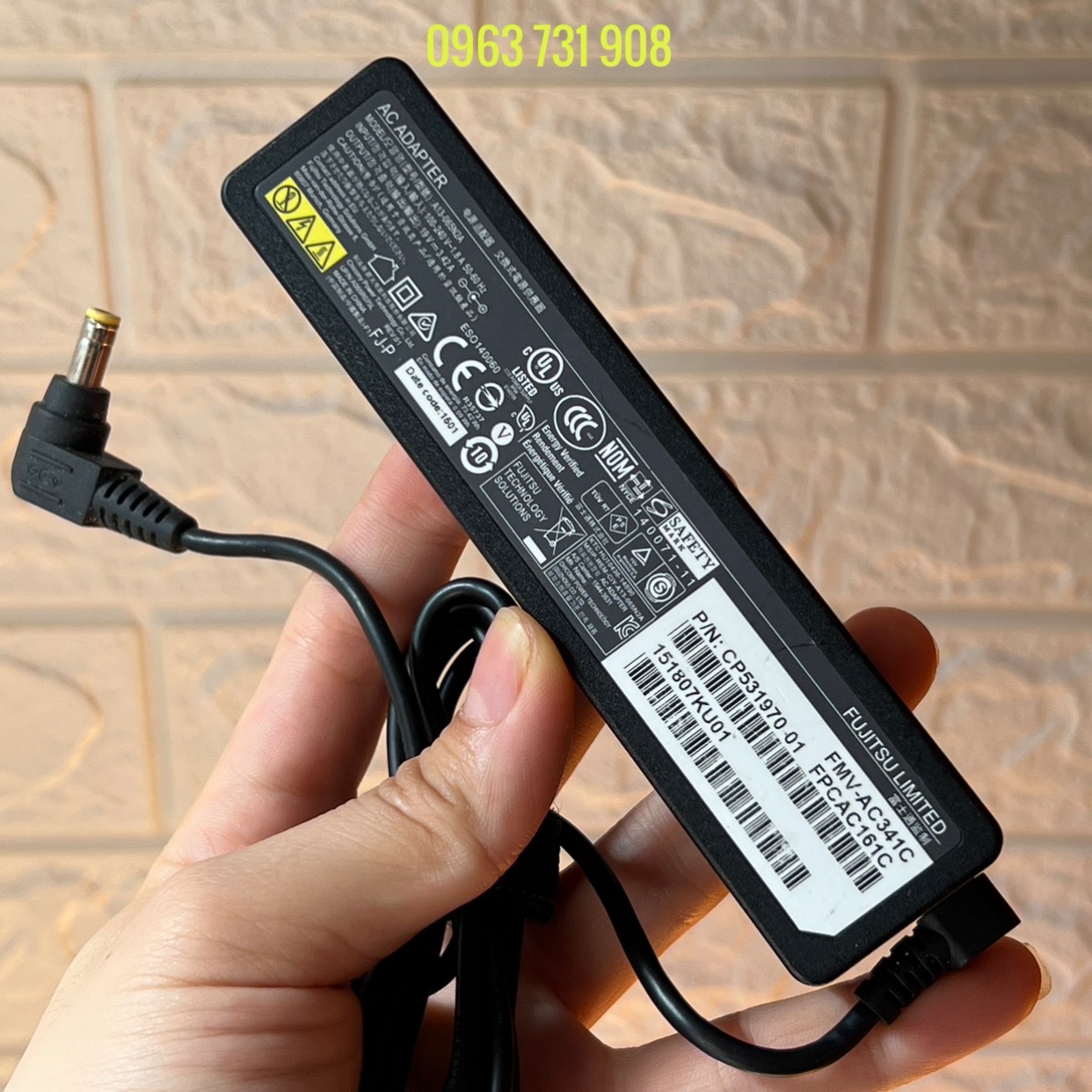 Sạc Laptop Fujitsu 19V 3.42A