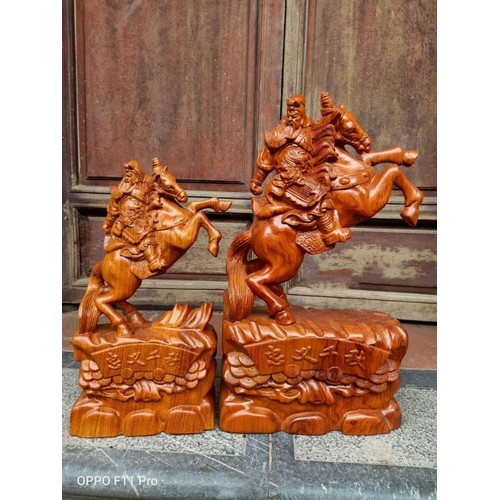 Tượng quan công cưỡi ngựa cao 40cm