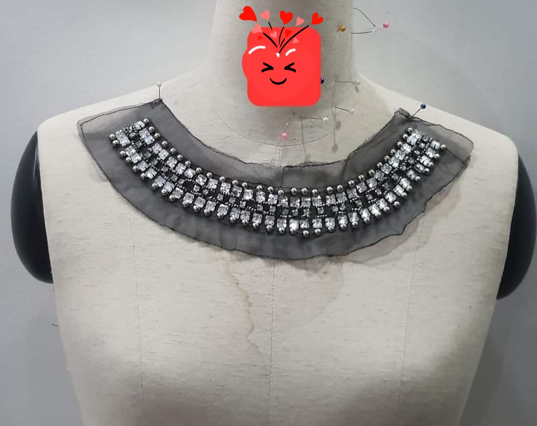 Cổ kết cườm trang trí may lên áo