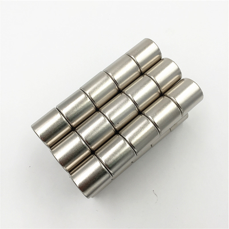 Nam châm tròn siêu mạnh 20x20mm lỗ 6mm