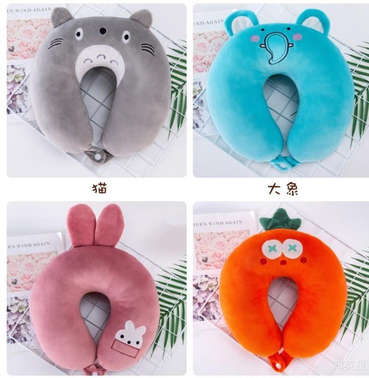 Gối kê cổ Chữ U Totoro Xám