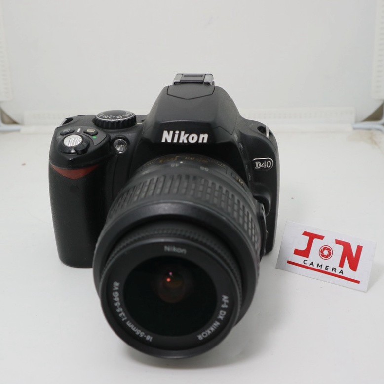 Máy ảnh nikon D40 kèm lens Kit 18-55