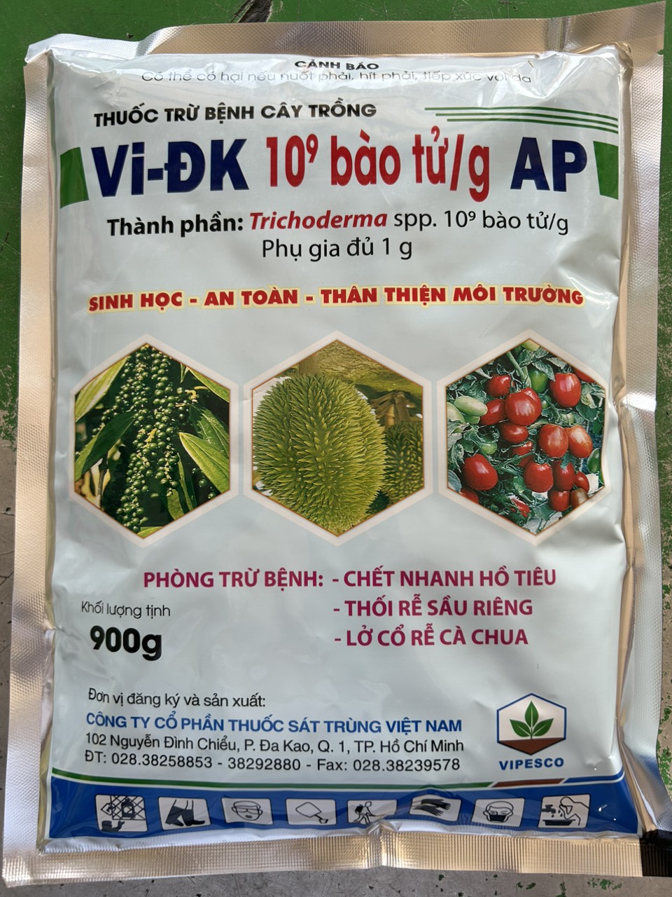 Trichoderma dạng mịn dùng để phun trực tiếp lên cây trừ bệnh thối rể sầu riêng - thối rể