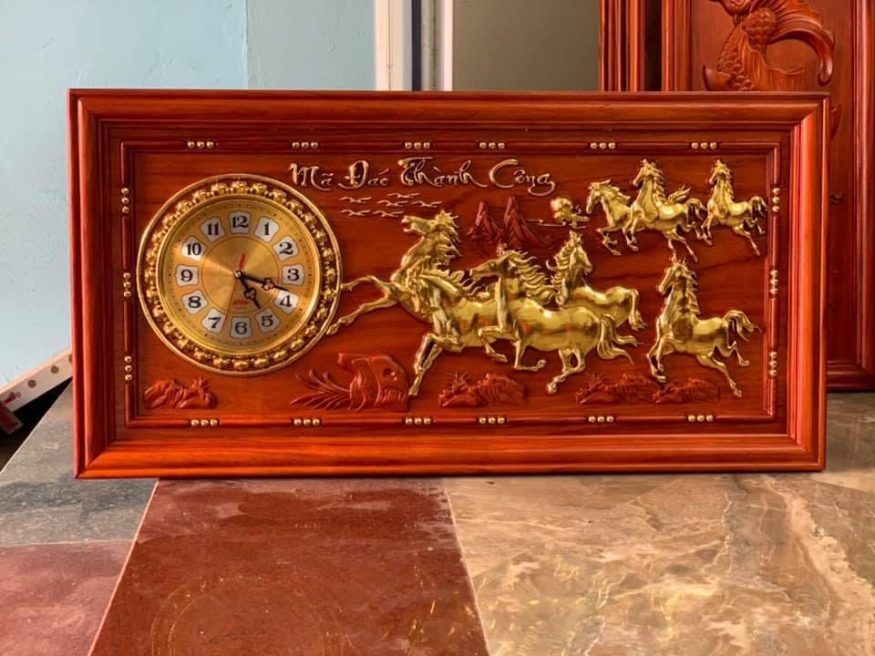 Tranh đồng hỗ gỗ ( Mã Đáo Thành Công)