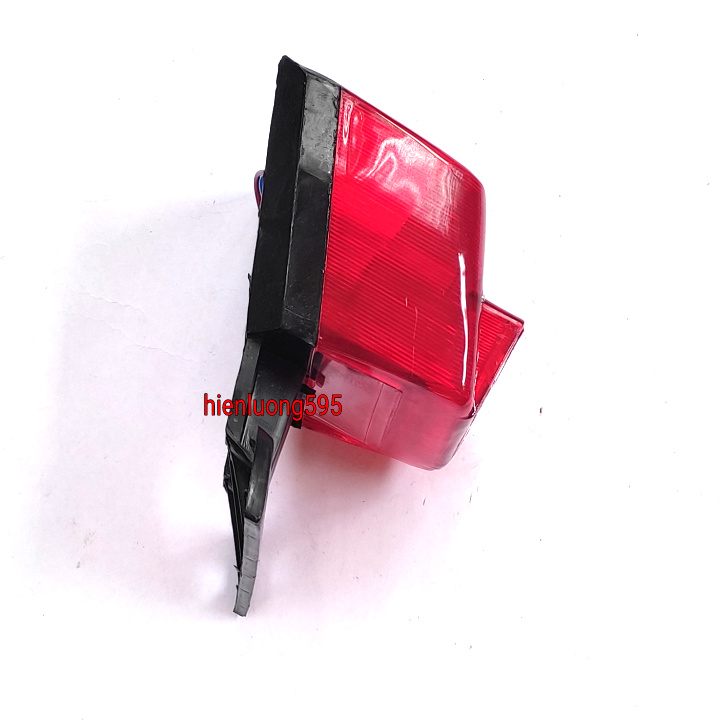 Bộ đèn hậu xe máy Cub 82 có bóng