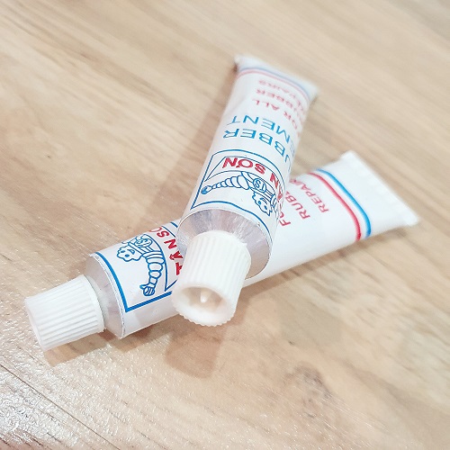 Bộ 2 Chai Keo Dán Vá Ruột Xe Máy 14g Chuyên Dụng Vá Xe Đạp Xe Máy Xe Ô Tô
