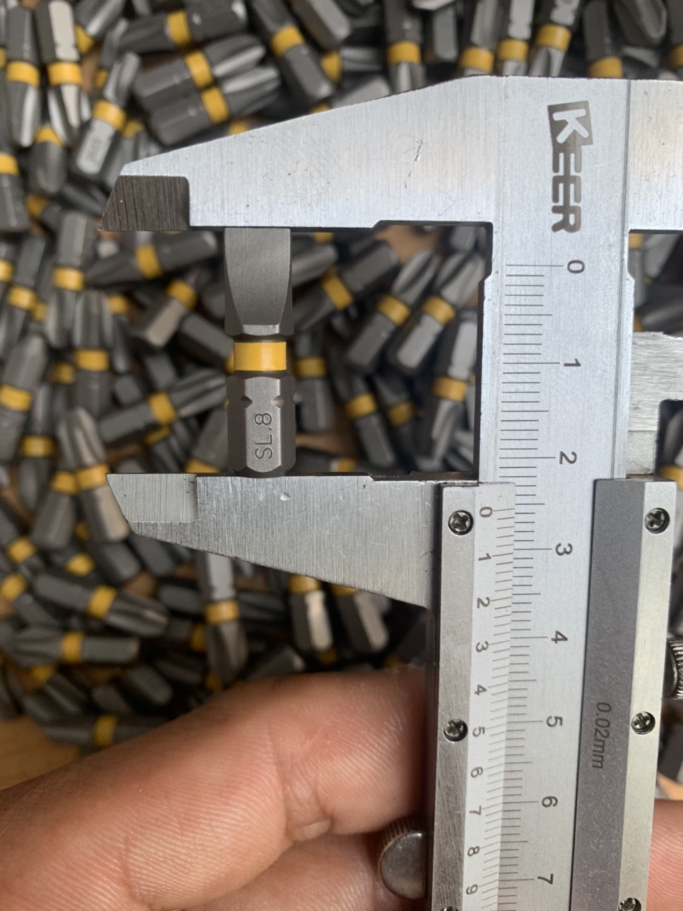 Nose screw dewalt long 25mm ph1 , ph2 , ph3 , sl6 , sl8 there from