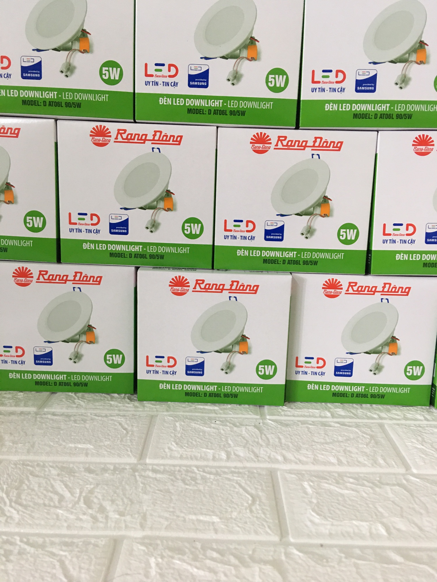 Đèn led âm trần rạng đông