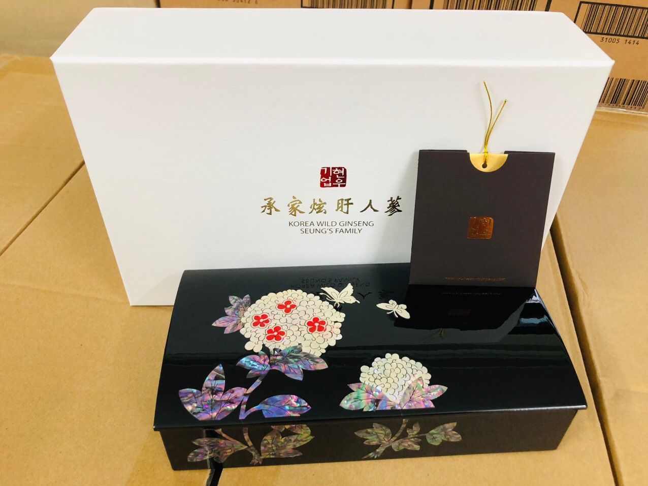 An cung ngưu hoàng tổng thống dát vàng hàn quốc hộp sơn mài 10 viên