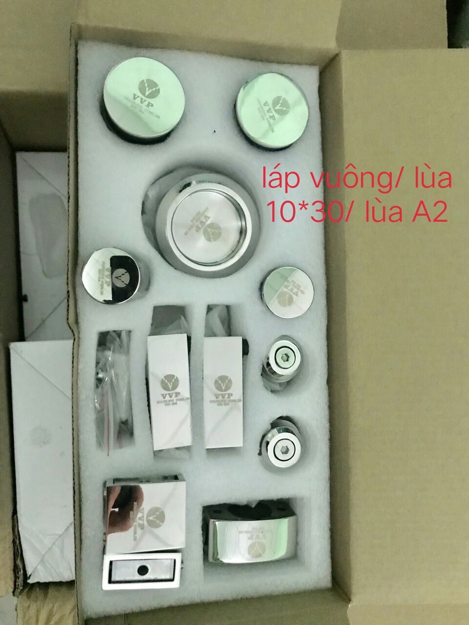 [Hàng chuẩn] Bộ phụ kiện kính lùa treo ray 10×30 VVP trắng bóng - Lùa A2 10x30 (tay nặng)
