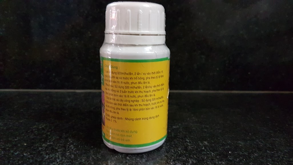 [HCM]Phân bón lá hữu cơ sinh học ROOTS2 (100ml)