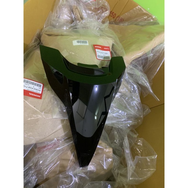 Mặt nạ Vario, Click 2018 (đen bóng - đỏ) zin Honda