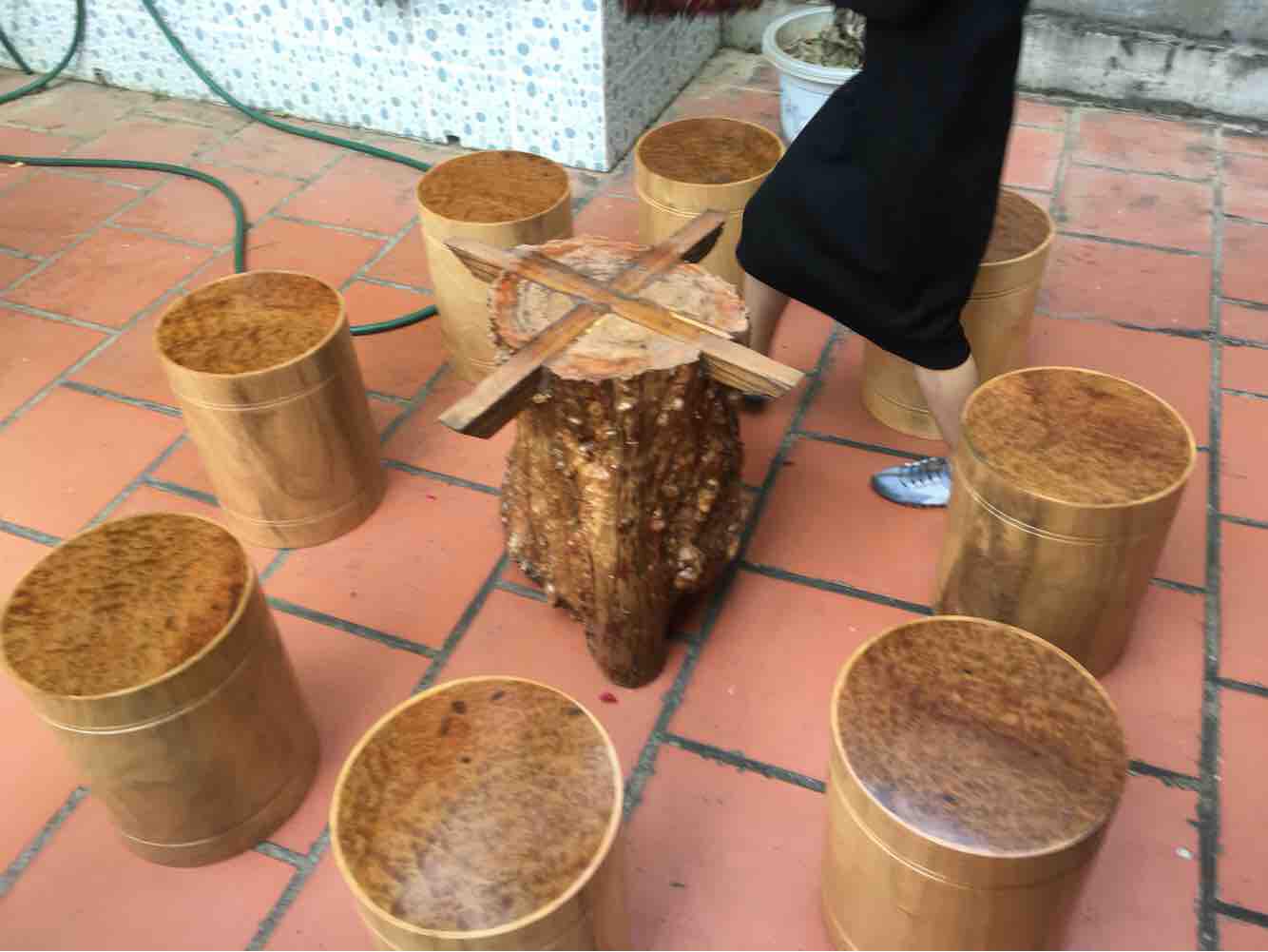 Bộ bàn nu xá xị - nguyên khối