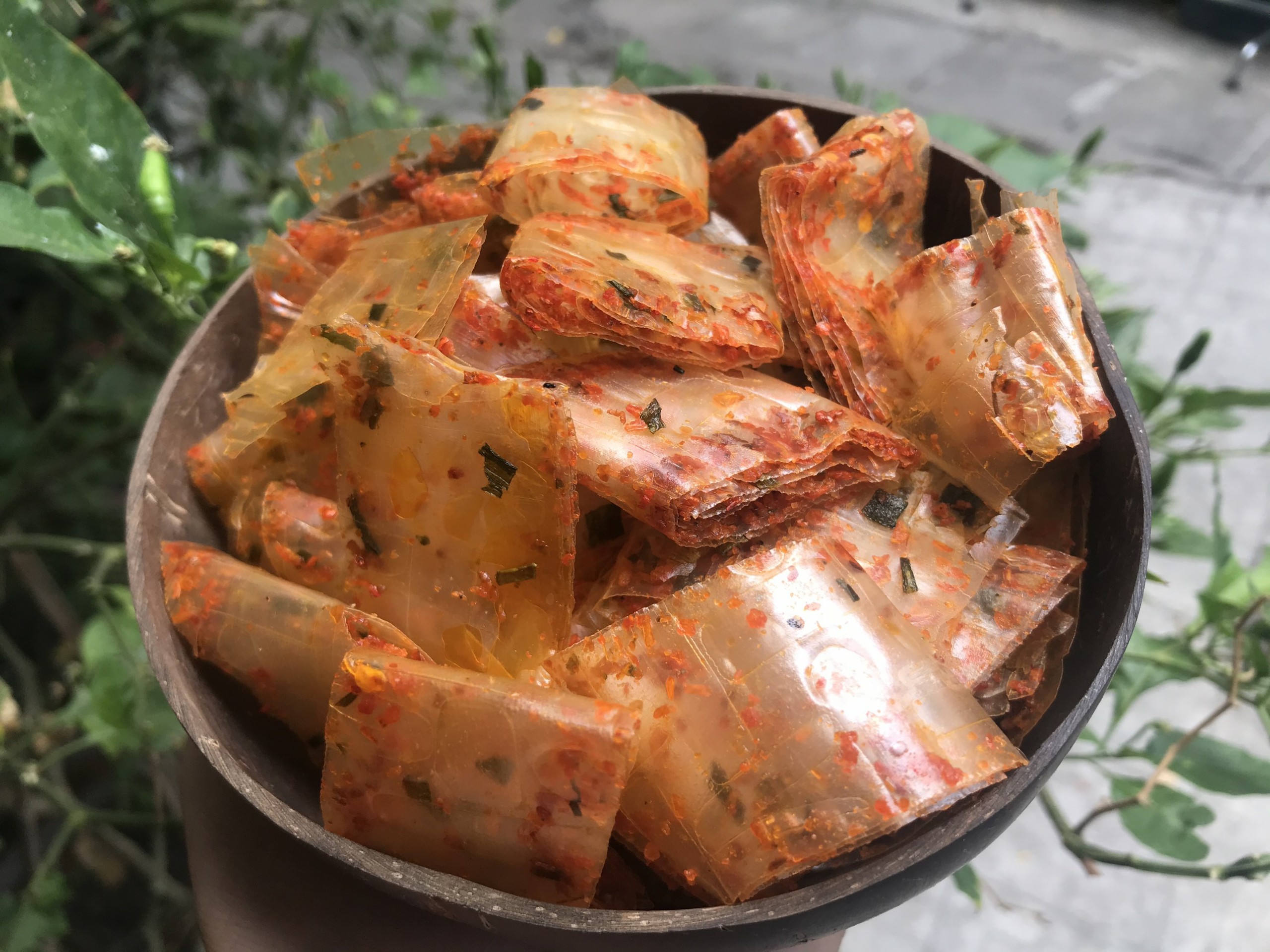 100gr Bánh tráng cuộn tôm dẹp Long An