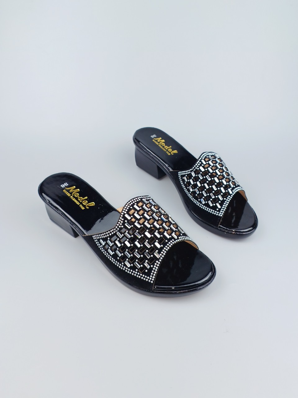 Dép cho mẹ 4cm size lớn 36-41 CAROLINA