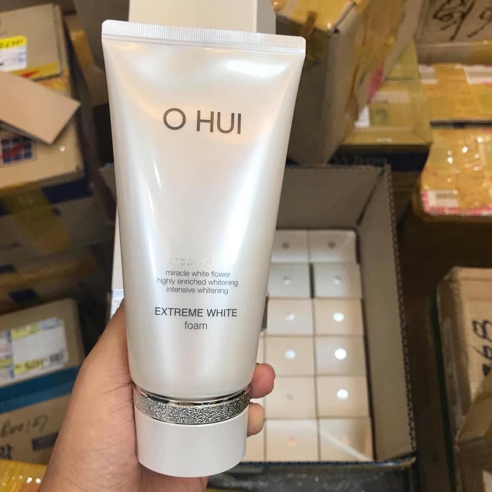 sữa rửa mặt ohui extream white