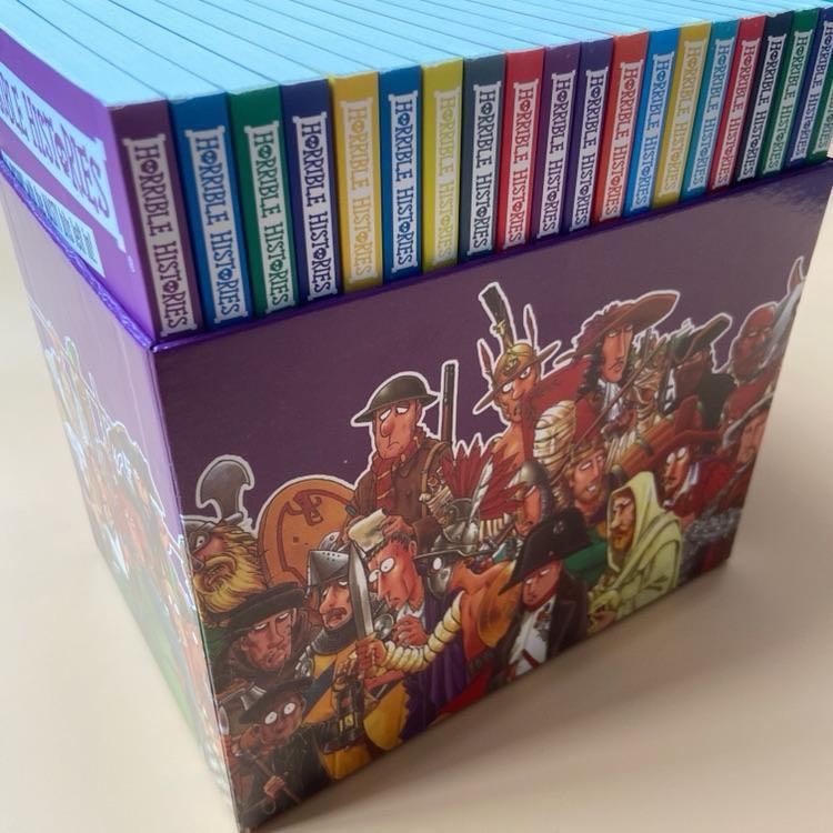 Bản đen trắng- Horrible Histories 20q - No box