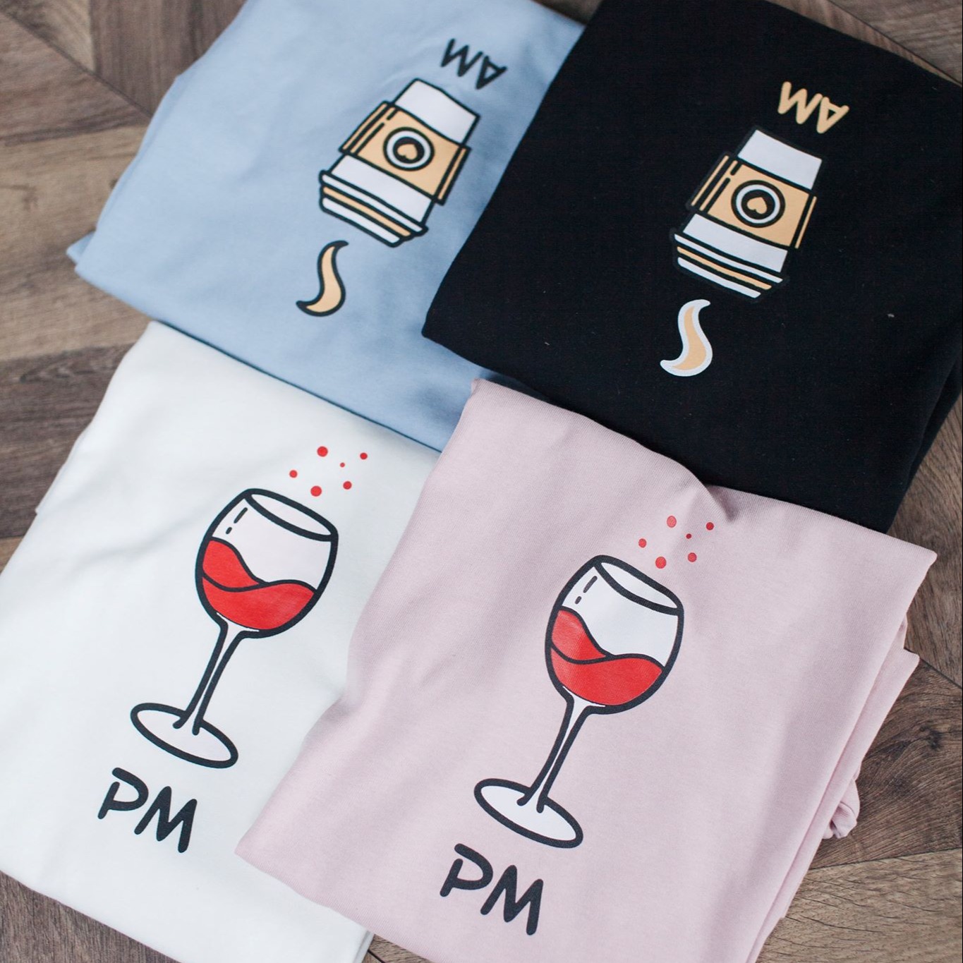 [SALE 70%] Áo phông đôi họa tiết LOOK COFE WINEE TEE