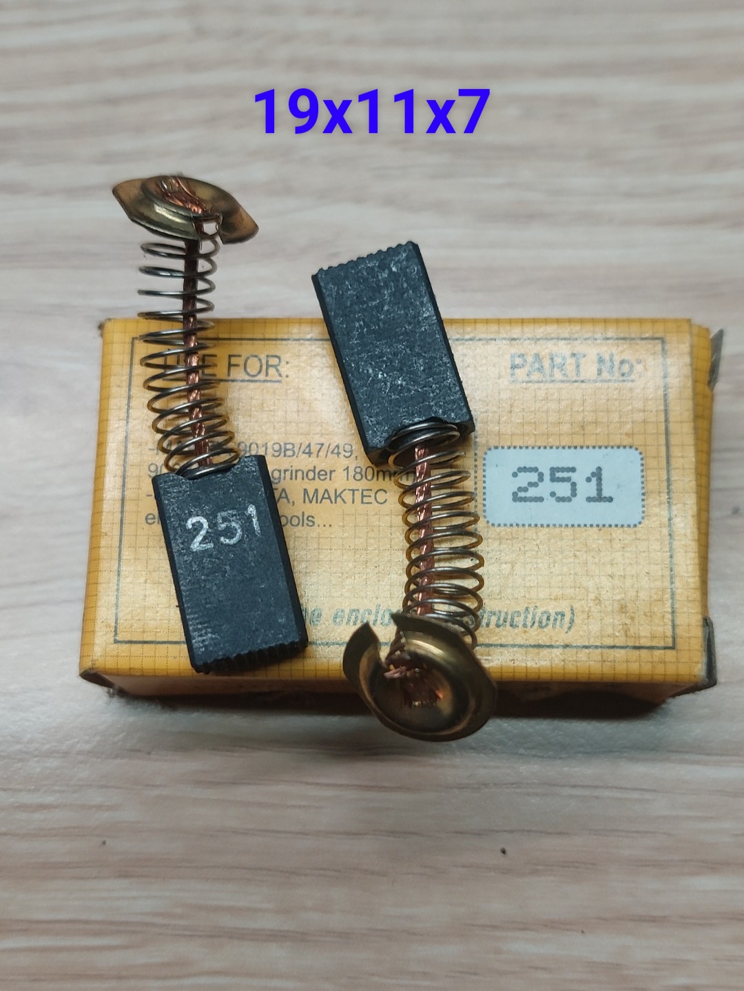 Chổi than nb 251, than hộp vàng 251 chuyên dung cho máy cắt gạch