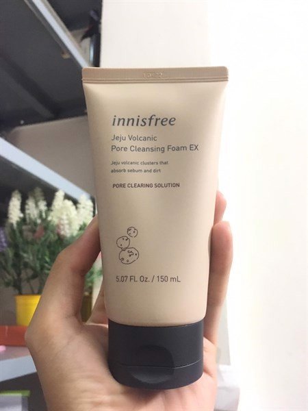 Sữa Rửa Mặt Dành Cho Da Dầu INNISFREE Tro Núi Lữa