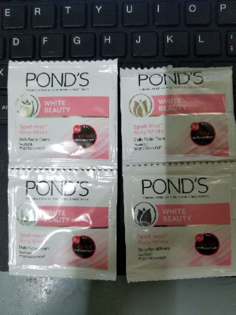 Combo 4 gói rửa mặt pond's(Trắng)