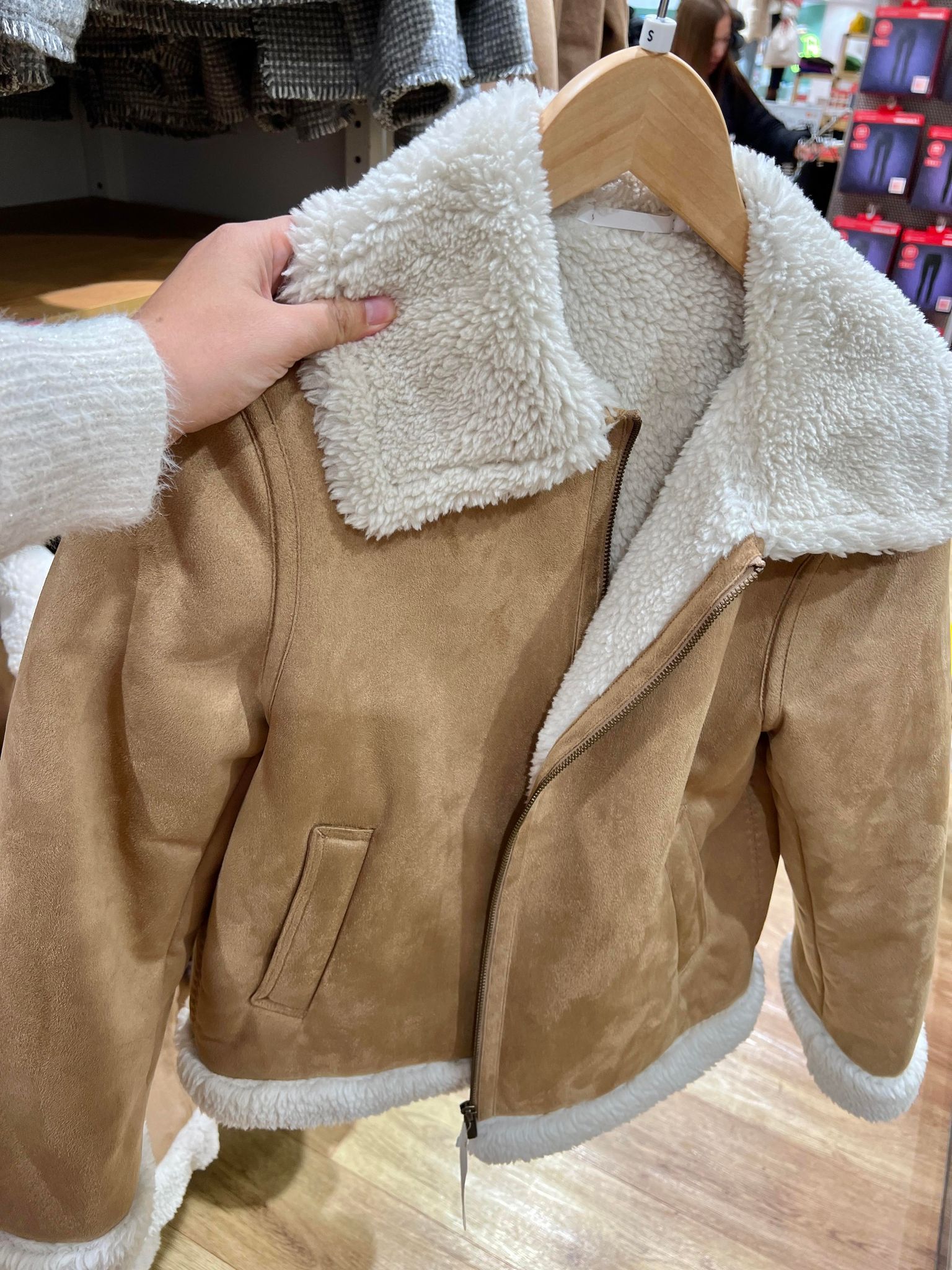 [Auth Uniqlo] Áo Lông Cừu Cardigan Cổ Tròn Boa - Tag Nhật