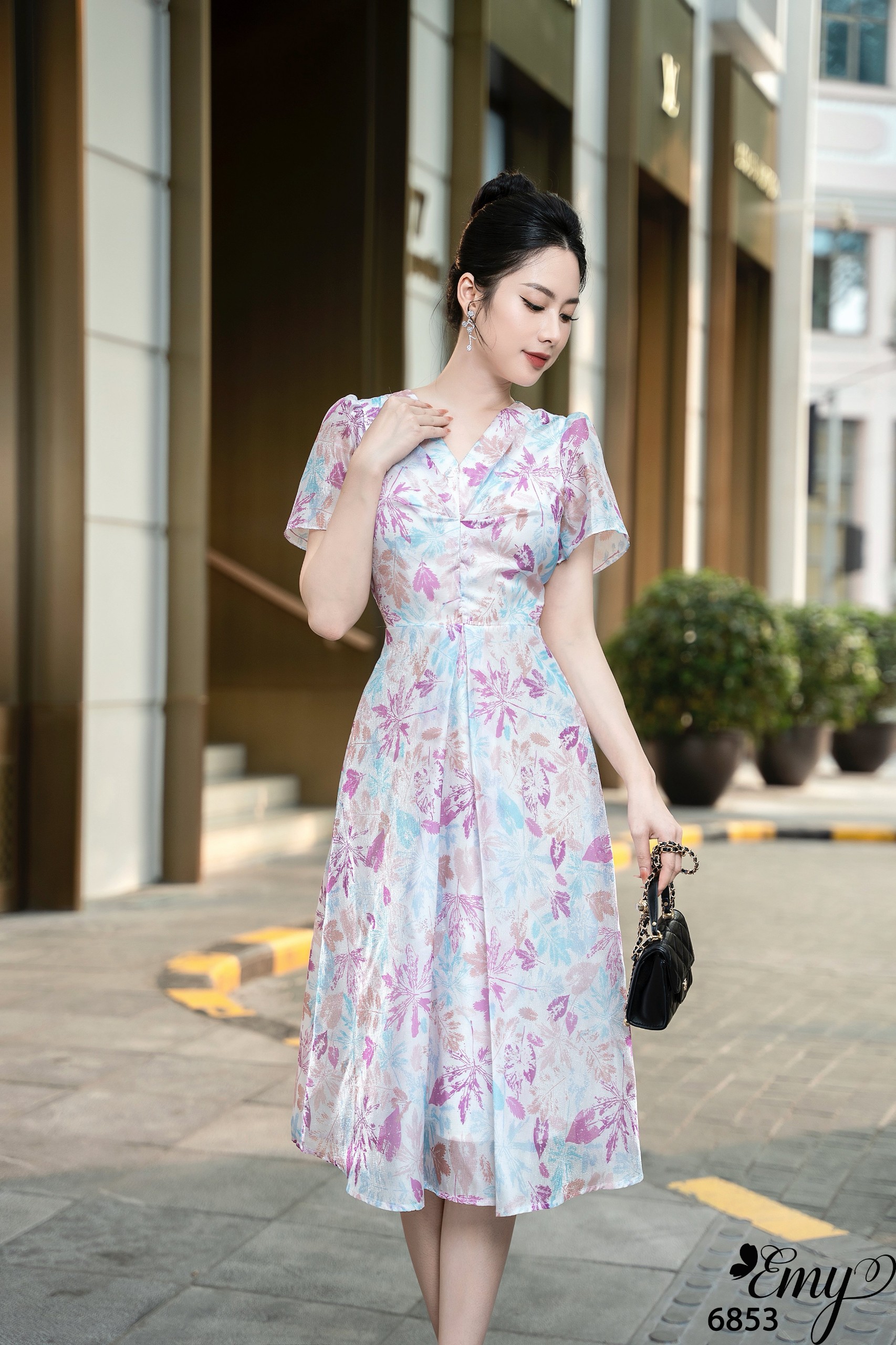 Đầm EMY EM6853 Xoè Tafta In Hoa