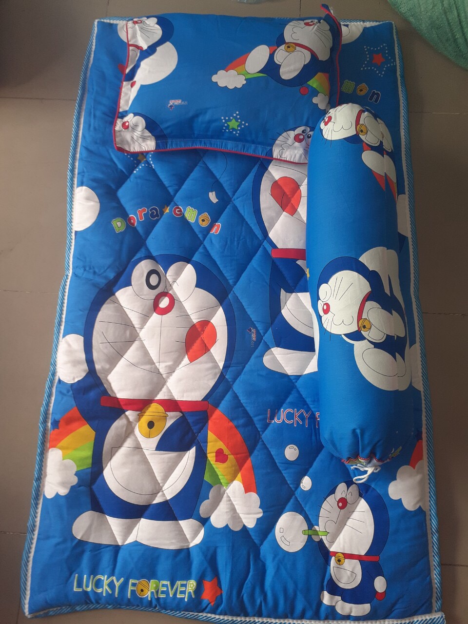 [HCM]BỘ NỆM GỐI THẮNG LỢI CHO BÉ ĐI HỌC CAO CẤP 100% COTTON thoáng mát Chống hơi đất Chống trượt Giặt máy nhanh khô - CÓ TÚI XÁCH XIN XẮN