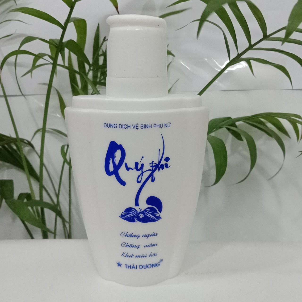 Dung Dịch Vệ Sinh Phụ Nữ Quý Phi -  Xanh (120ml)