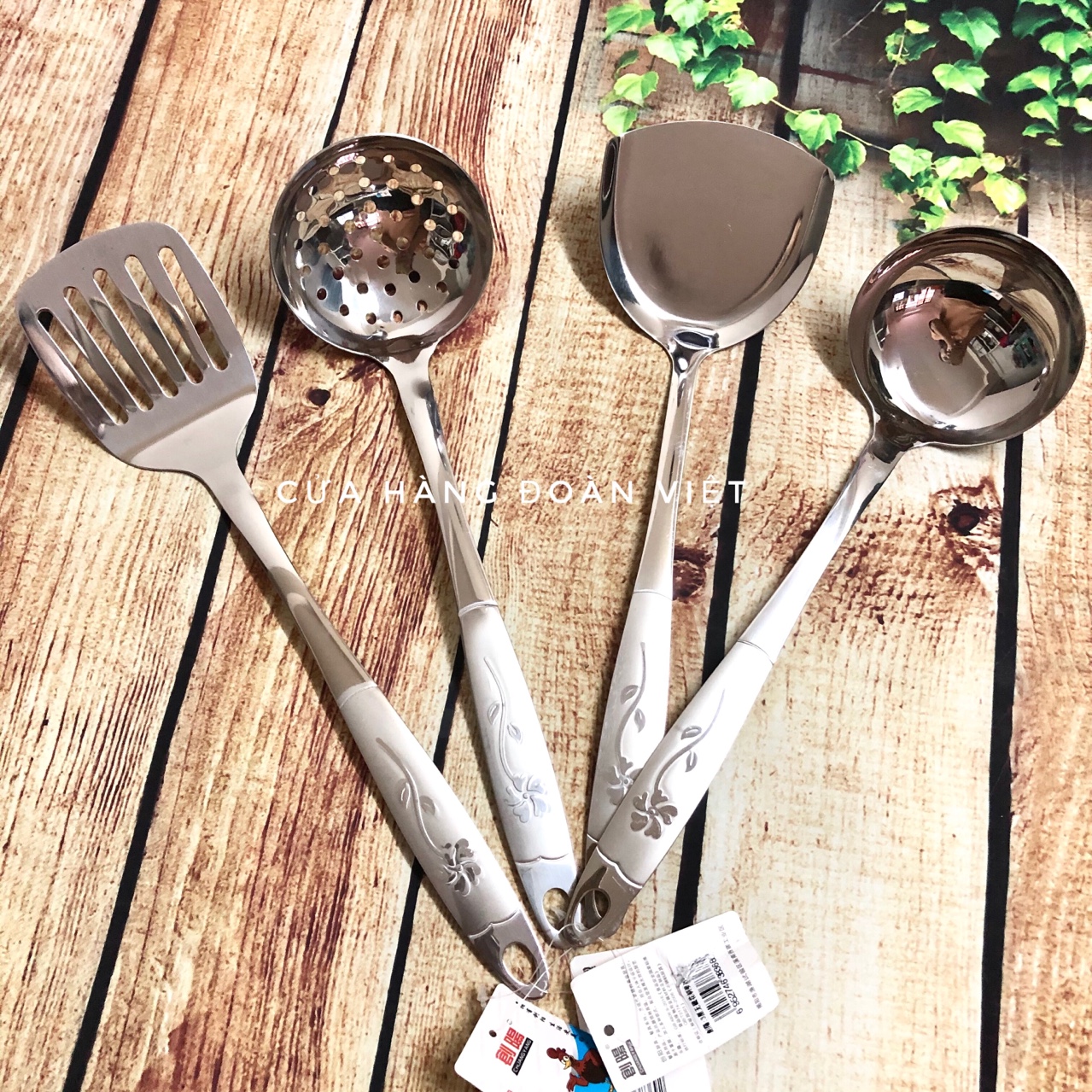 COMBO 4 VÁ SẠN XẺNG VỢT INOX cán Bông 32cm. Dụng cụ Muôi Muỗng Vá Sạn Xẻng Vợt Dụng cụ nhà bếp chiên xào nấu cho GIA ĐÌNH và nhà hàng Chuyên Nghiệp