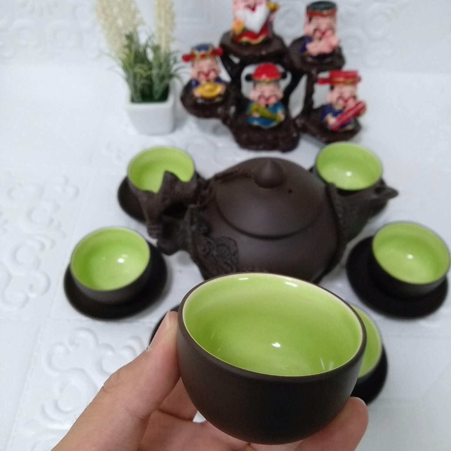 Bộ ấm chén đất nung Bát Tràng cây tùng 400ml màu đen
