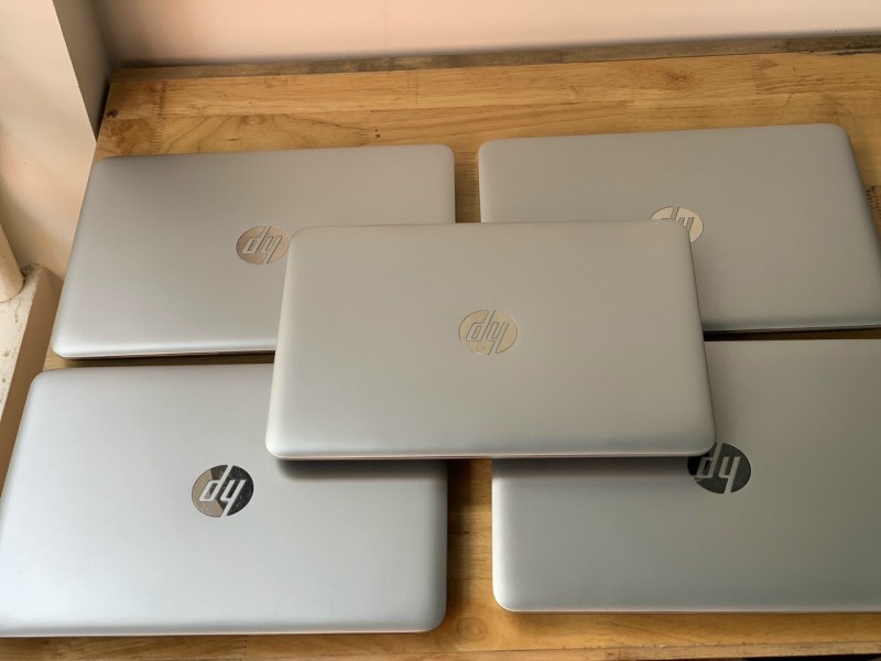 Laptop HP 820 G3