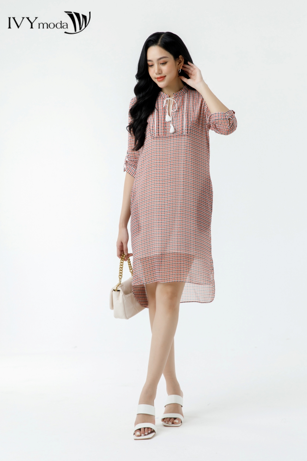 Đầm chiffon 2 lớp cổ tàu xẻ IVY moda MS 48M7476
