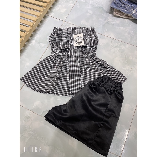 Set áo kẻ caro cúp ngực kèm quần short