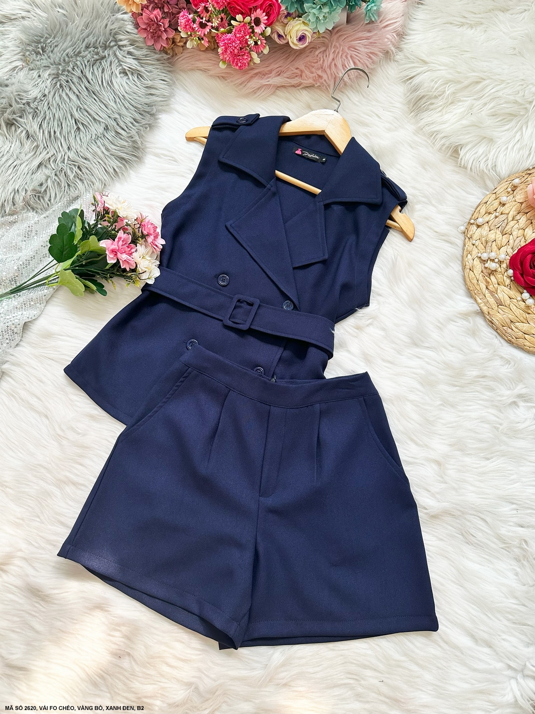 Mydu Shop |    Ms 2620 Set of Collared Vest, Elegant for Going Out with Waist Tie