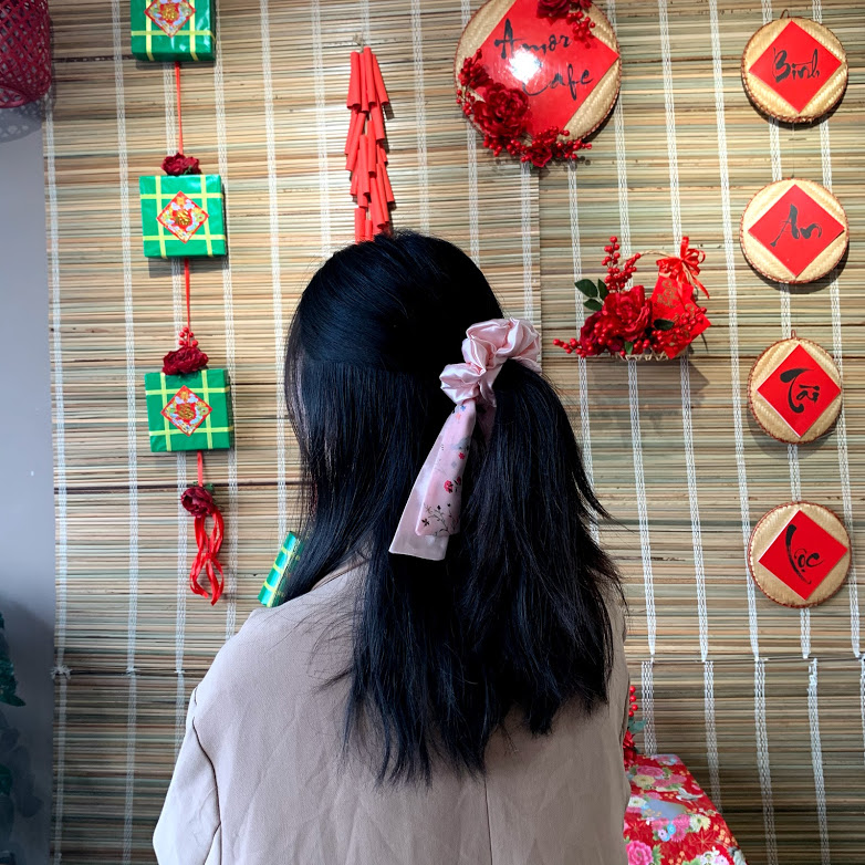 Dây cột tóc pelta scrunchies nơ dài hồng nhạt