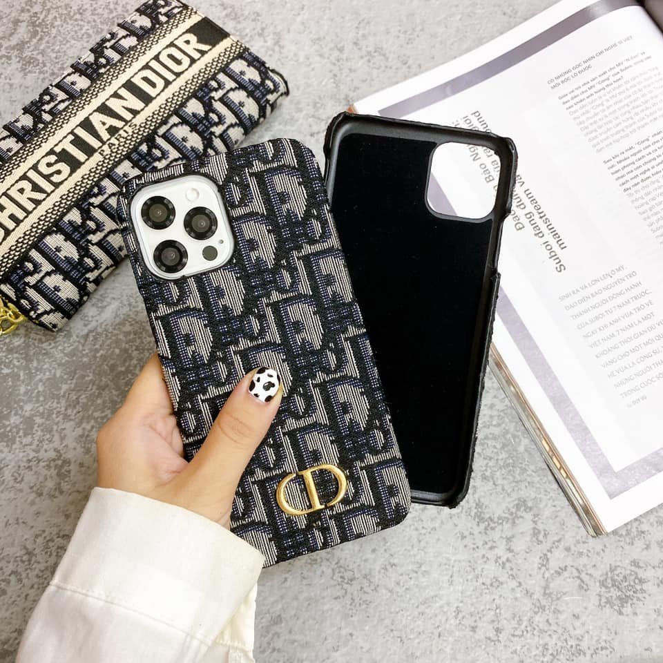 Ốp iphone họa tiết DIOR vải LOGO lót lông