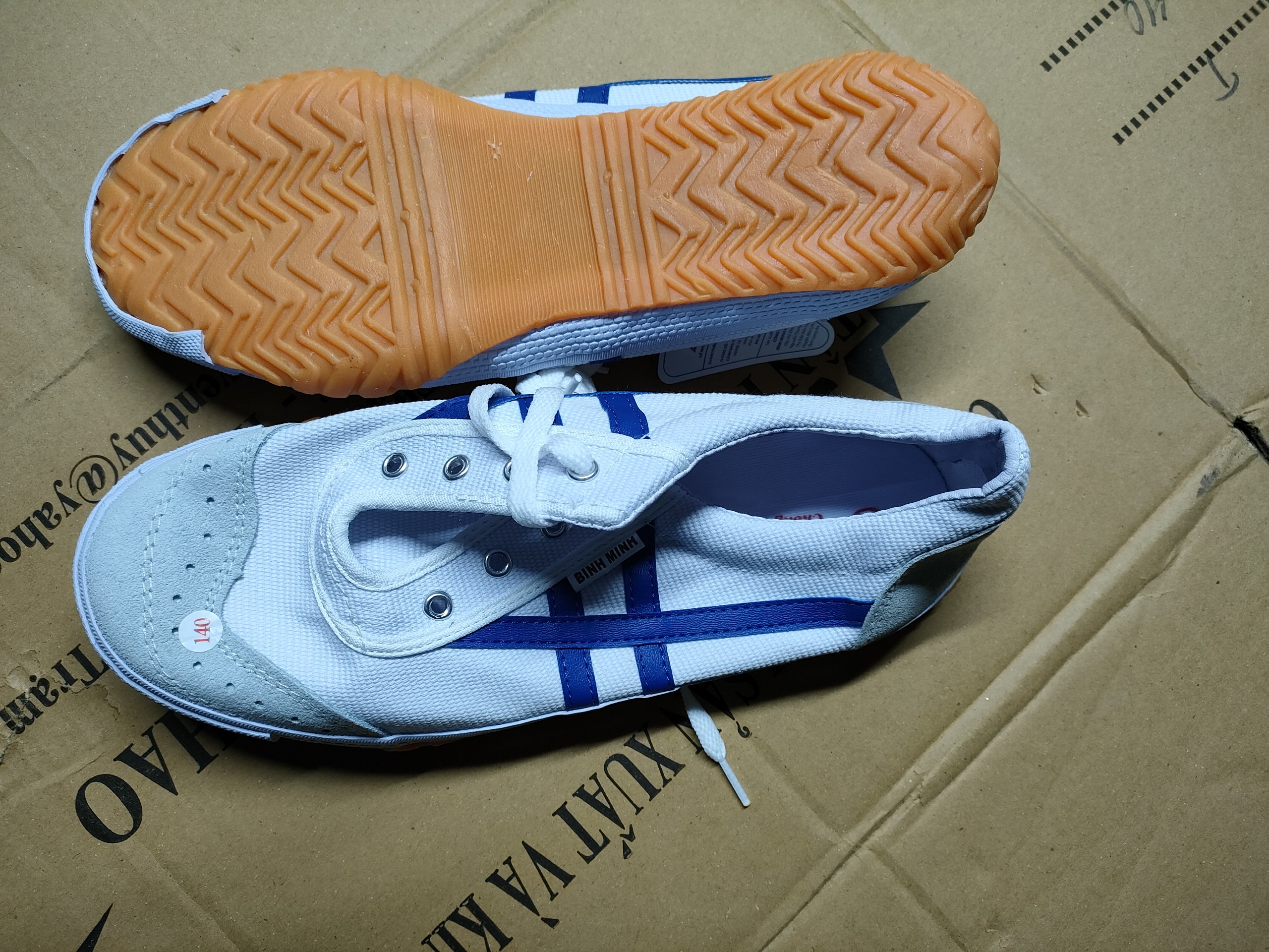 Giày Bata chạy bộ và chơi các môn thể thao size 35-44