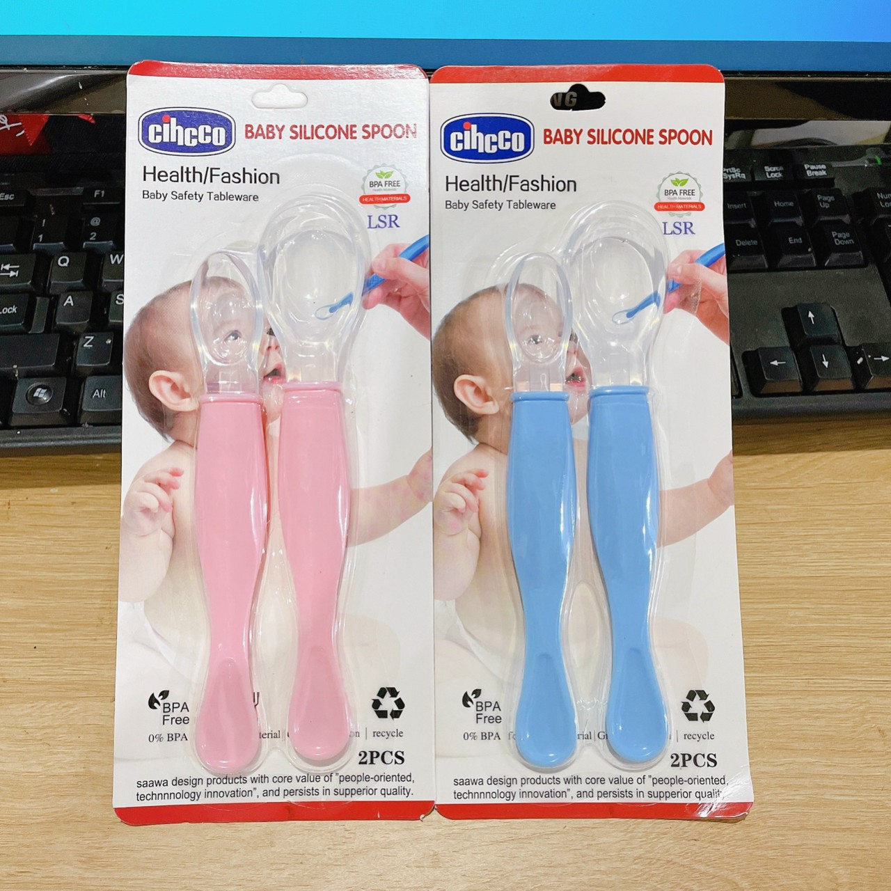 Set 2 thìa / muỗng ăn dặm silicon mềm dẻo an toàn cho bé